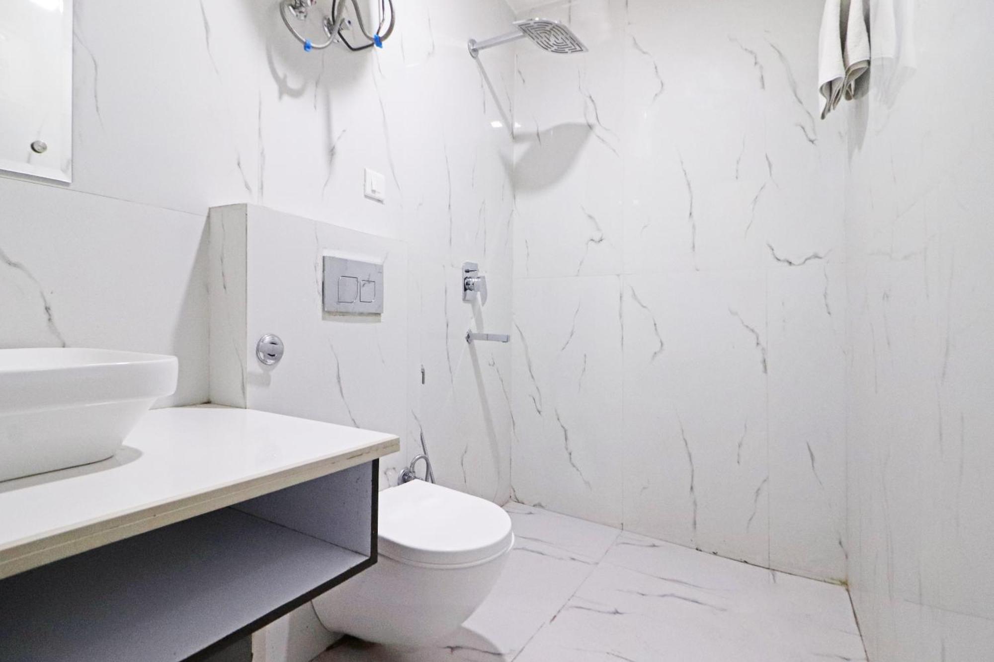 Hotel Qubic Near Igi Delhi Airport Hotel New Delhi