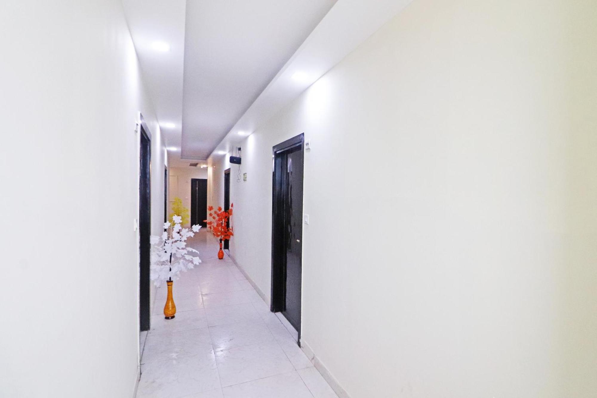 Hotel Qubic Near Igi Delhi Airport Hotel